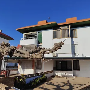 https://arte-y-natura-en-la-playa-de-eucaliptus.catalonia-hotels.com